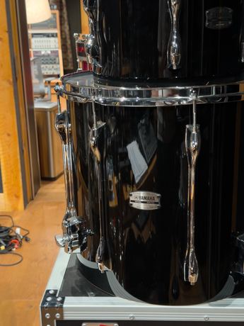Instr - Yamaha Drumkit